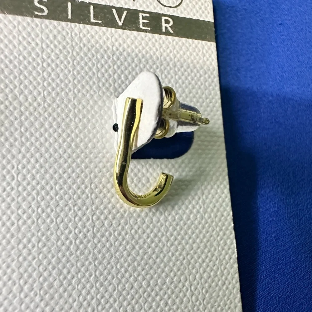 🎉 4/ $25 18K gold plated earrings, Argento Vivo - Picture 6 of 6